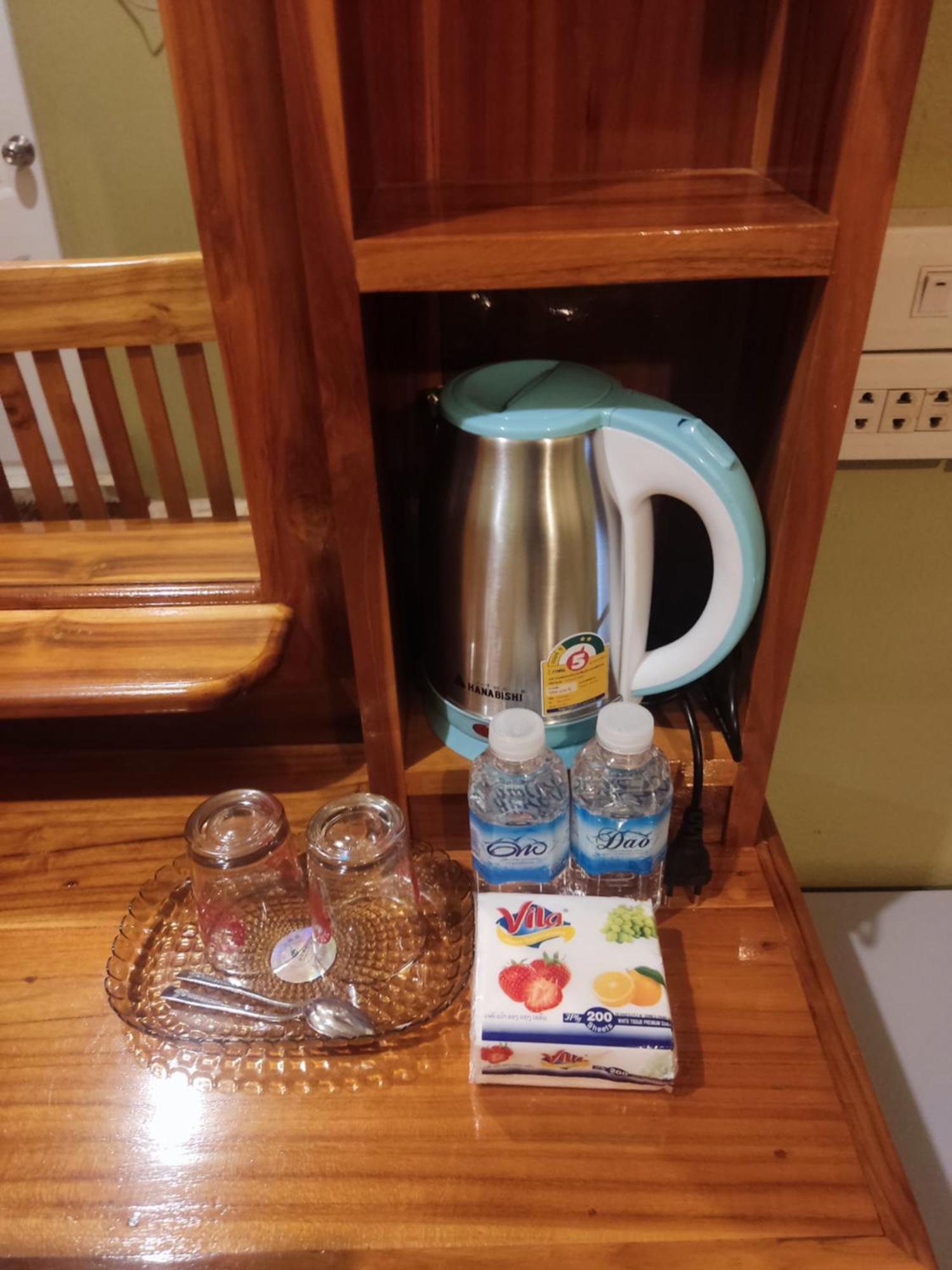 Erawan Guesthouse Паксе Екстер'єр фото