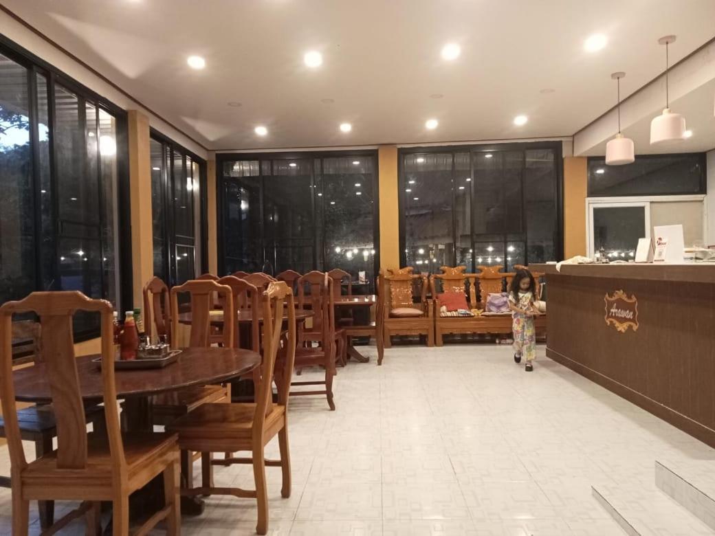 Erawan Guesthouse Паксе Екстер'єр фото